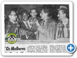 Mu�bo Cury em capa de jornal ao lado de Pel�