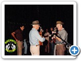 Olavo Hon�rio cantando com seu parceiro Agostinho Rissa