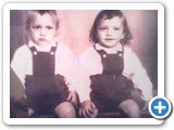 Jo�o e Jos� de Jesus( Irm�os g�meos de Ramiro Vi�la em 1962